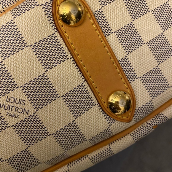 Louis Vuitton Galleria PM - Picture 10 of 16